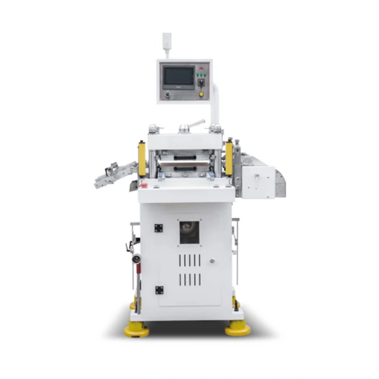Máquina de corte e vinco tipo trepanação automática